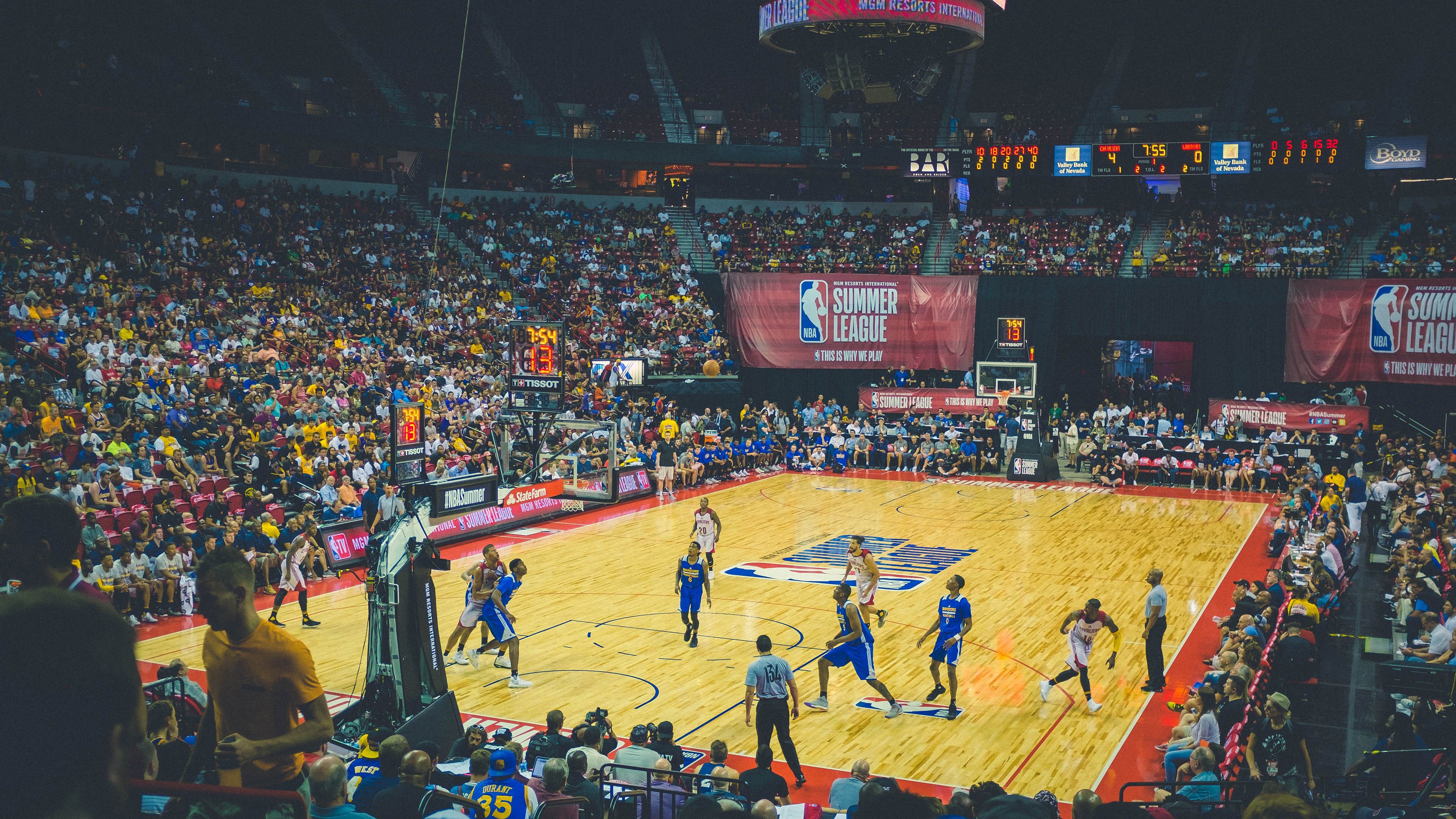 掘金前途光明！，Rookie新星战术调整表现突出引发球迷热议(rookie童装官网)